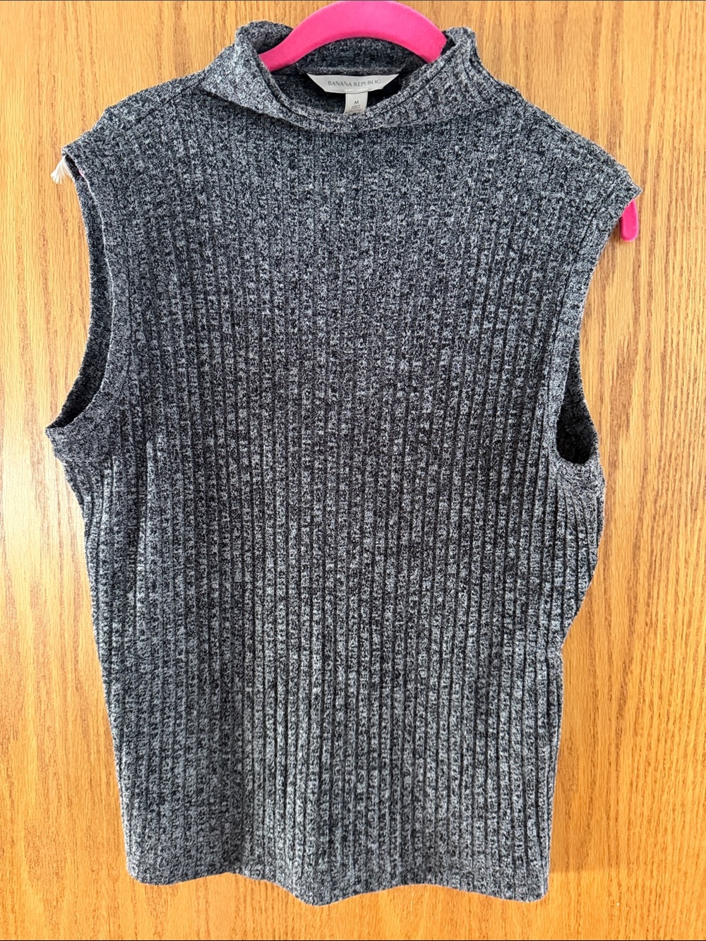 Banana Republic Grey Ribbed Mock Neck Sweater. Medium.